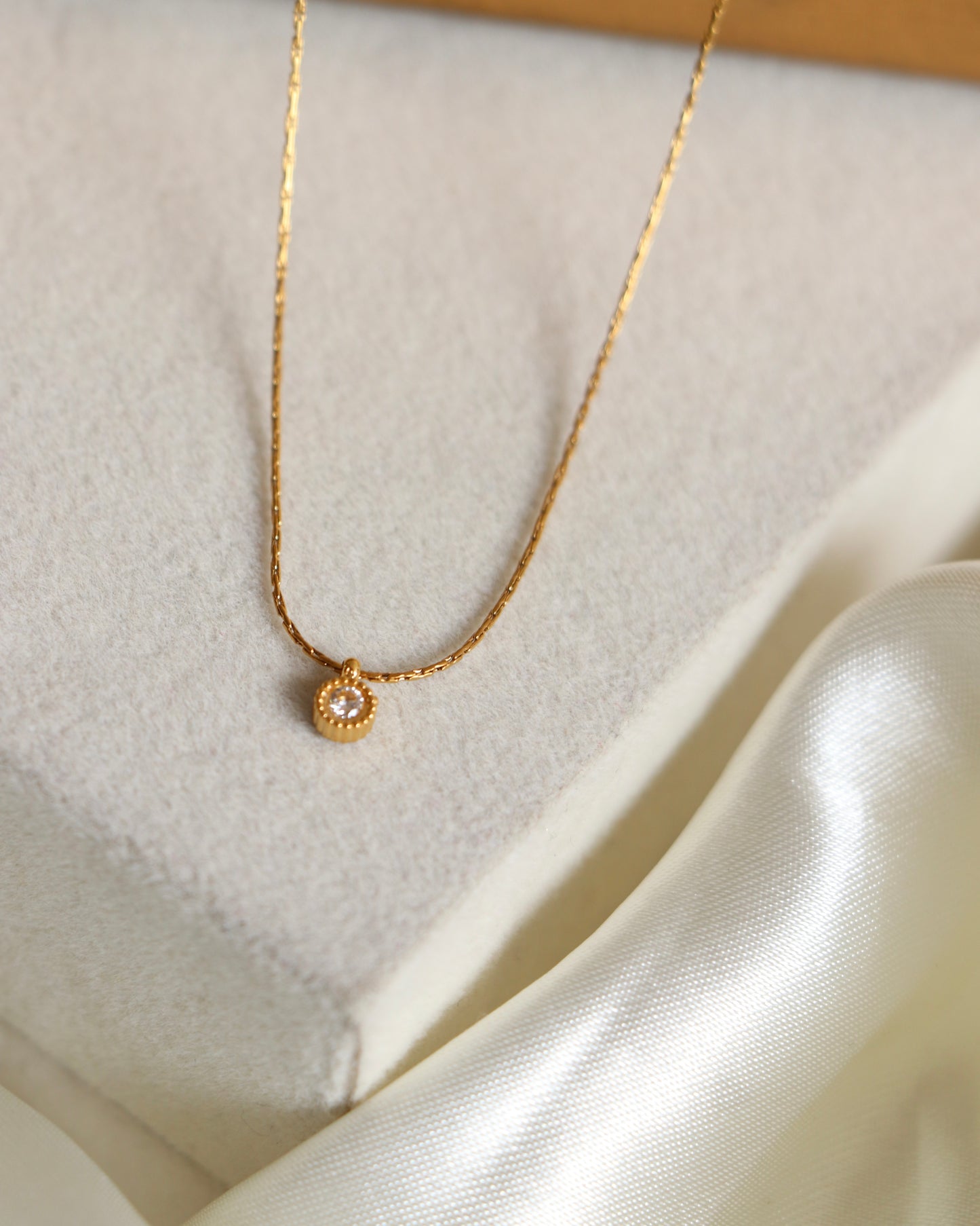 Dainty Amos Zirconia Necklace