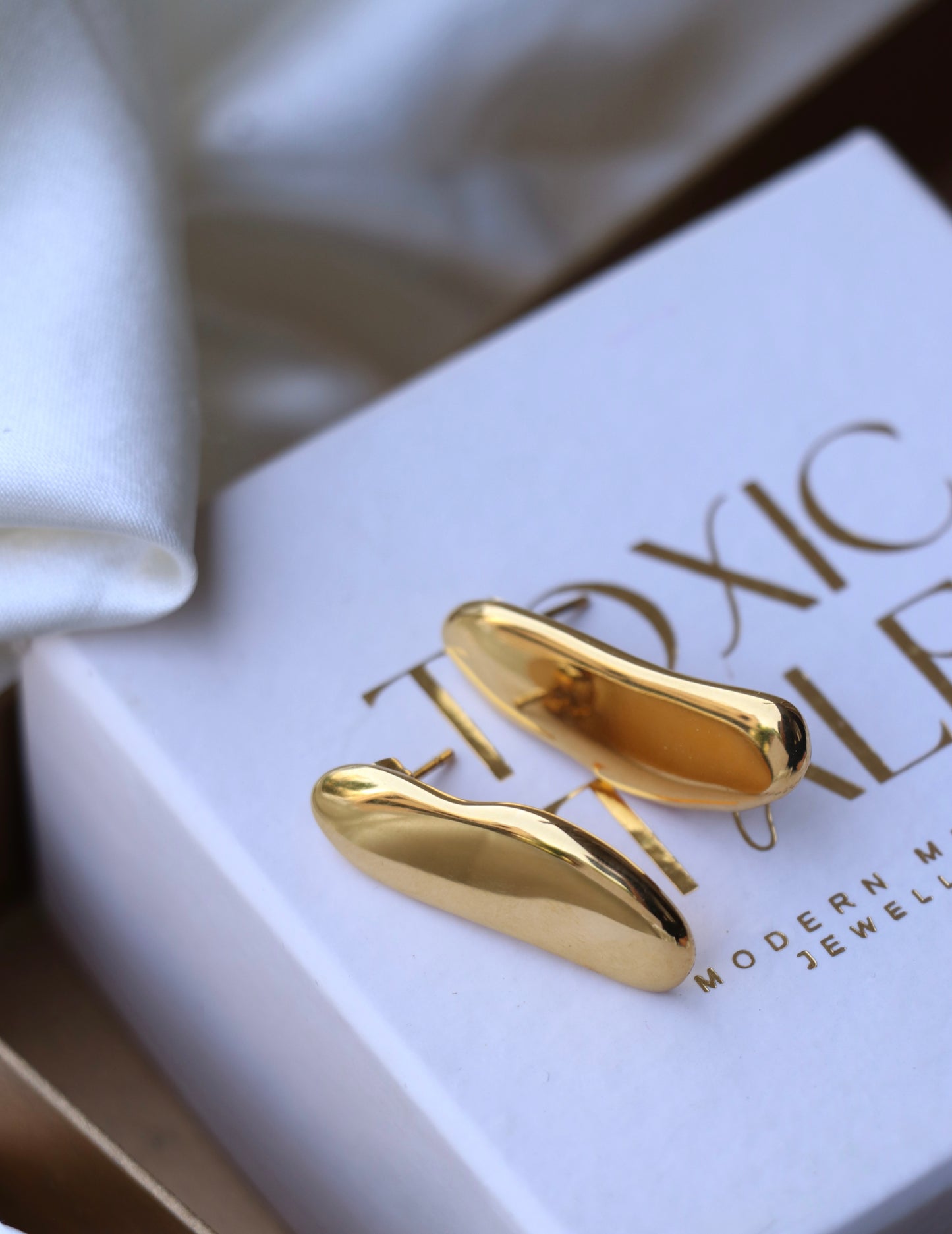 Samantha Sleek Studs