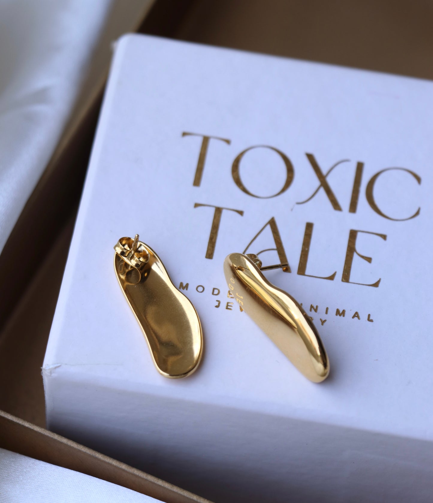 Samantha Sleek Studs