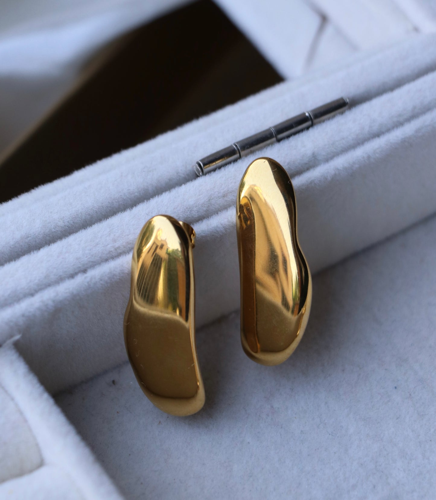 Samantha Sleek Studs