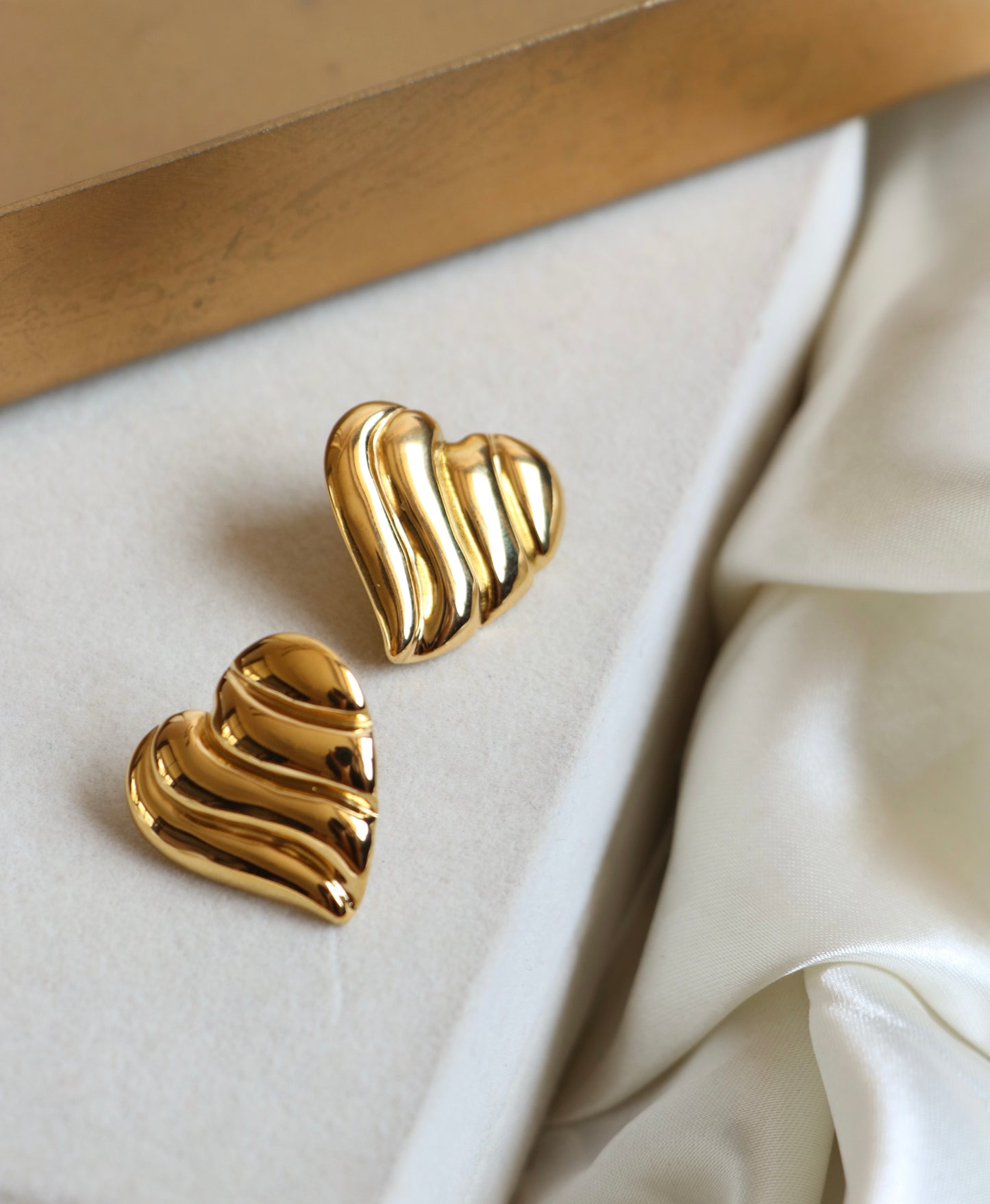 Vanilla Heart Studs