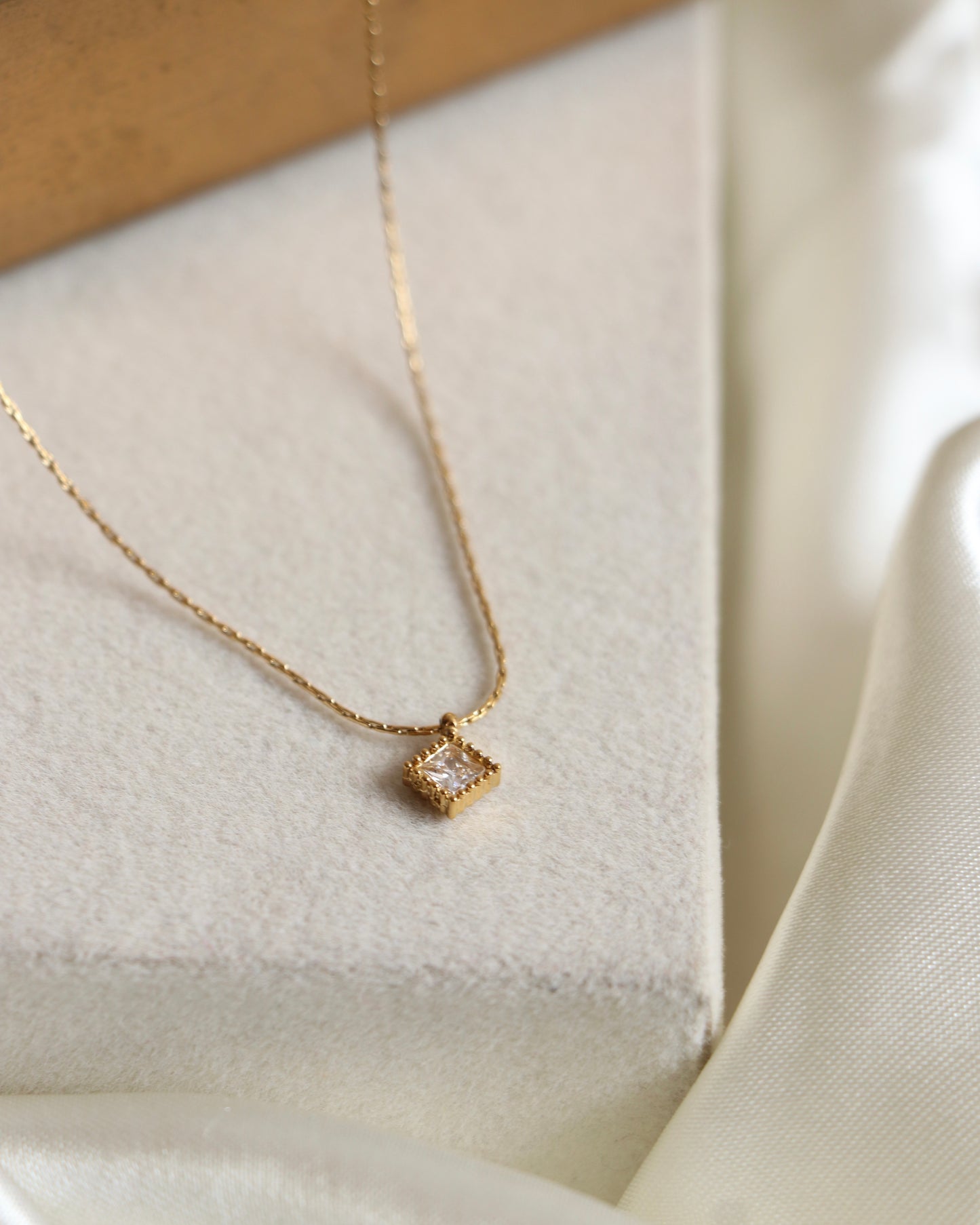 Dainty Ziri Zirconia Necklace