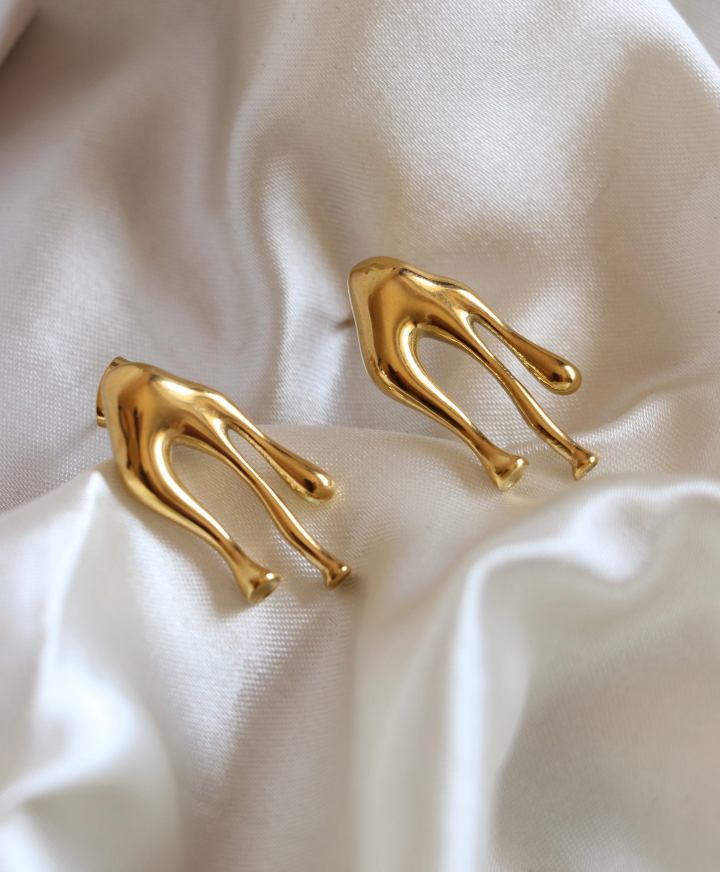 Gigi Melting Studs