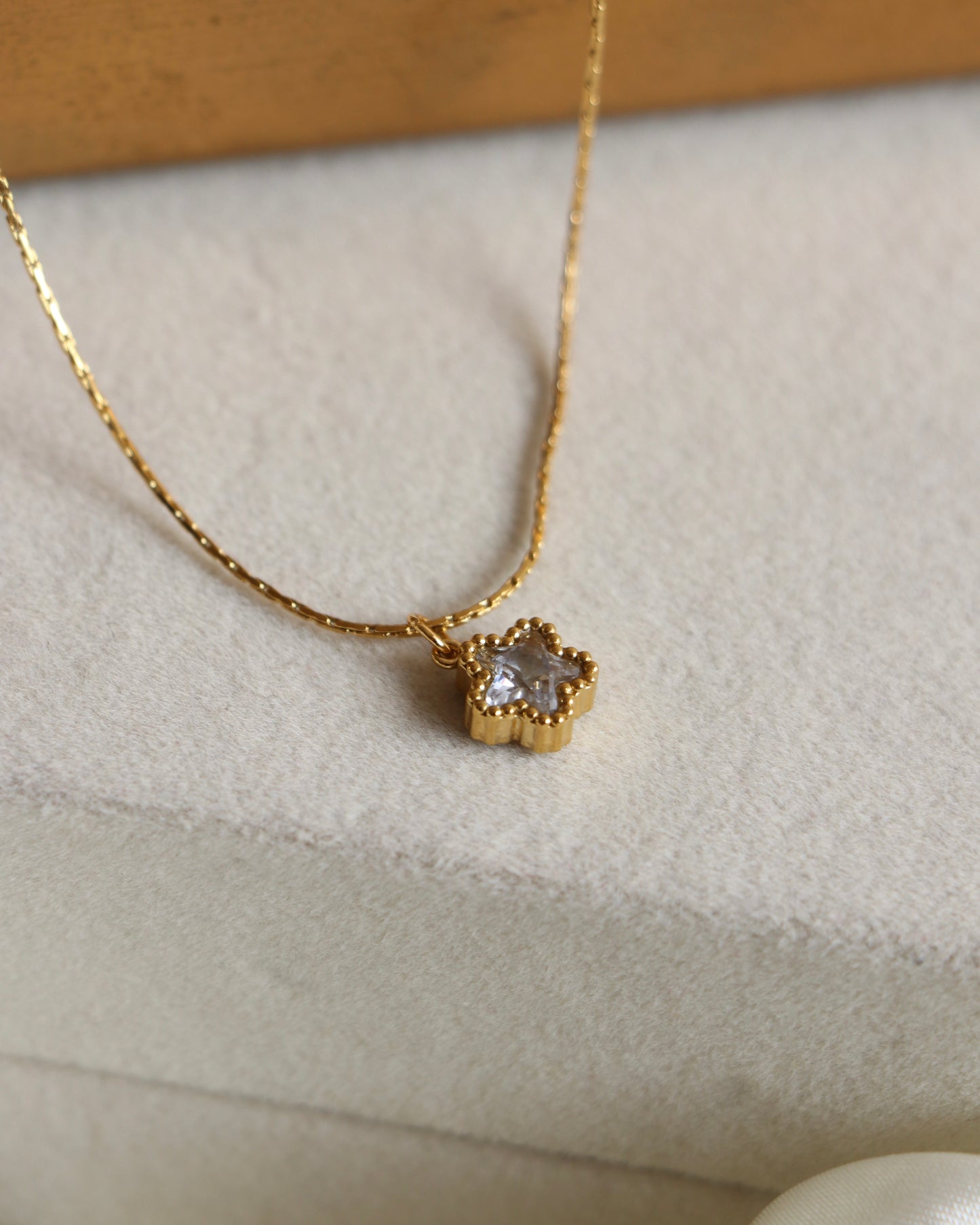 Nuri Zirconia Star Necklace