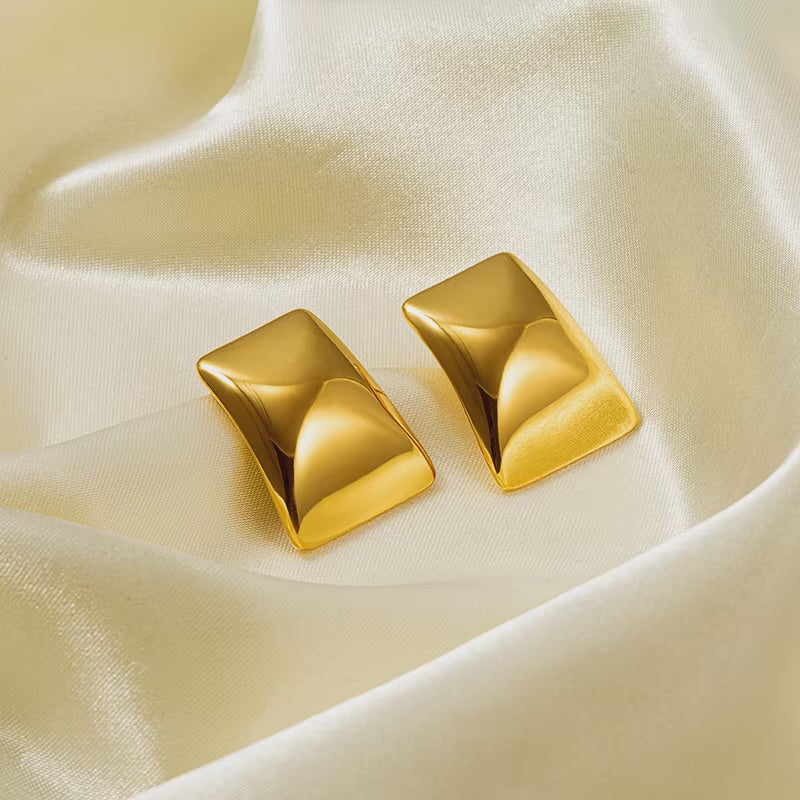 Bipasha Box Studs