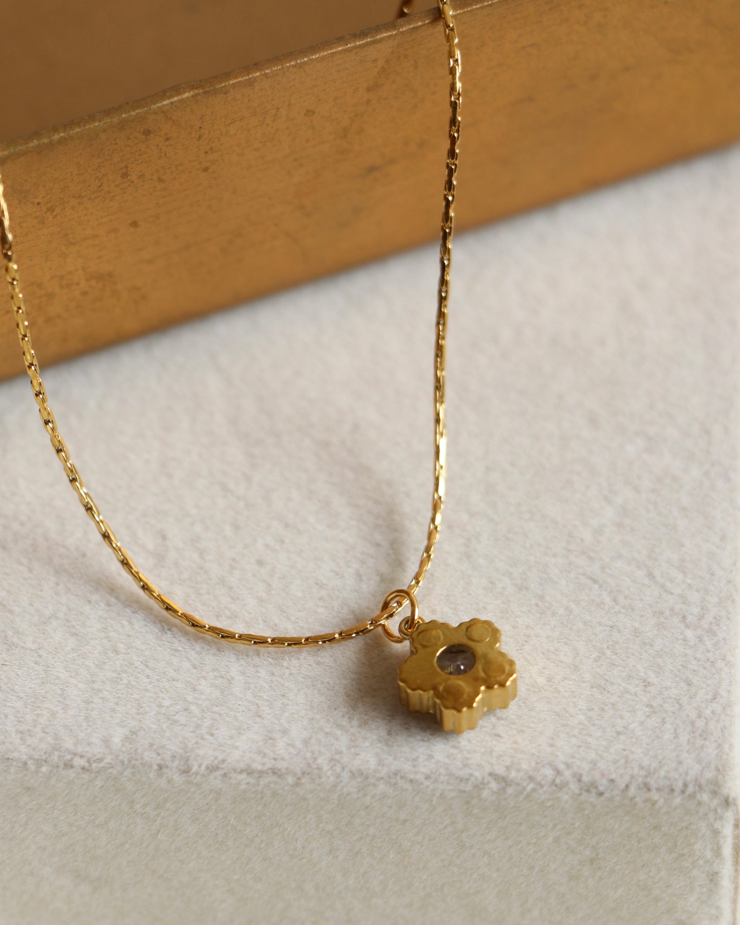 Nuri Zirconia Star Necklace