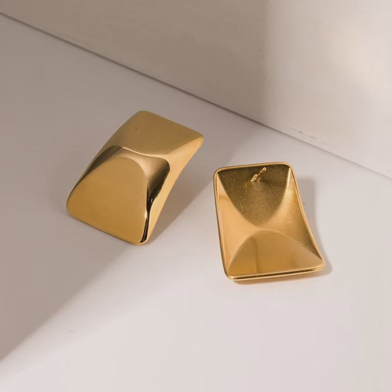 Bipasha Box Studs