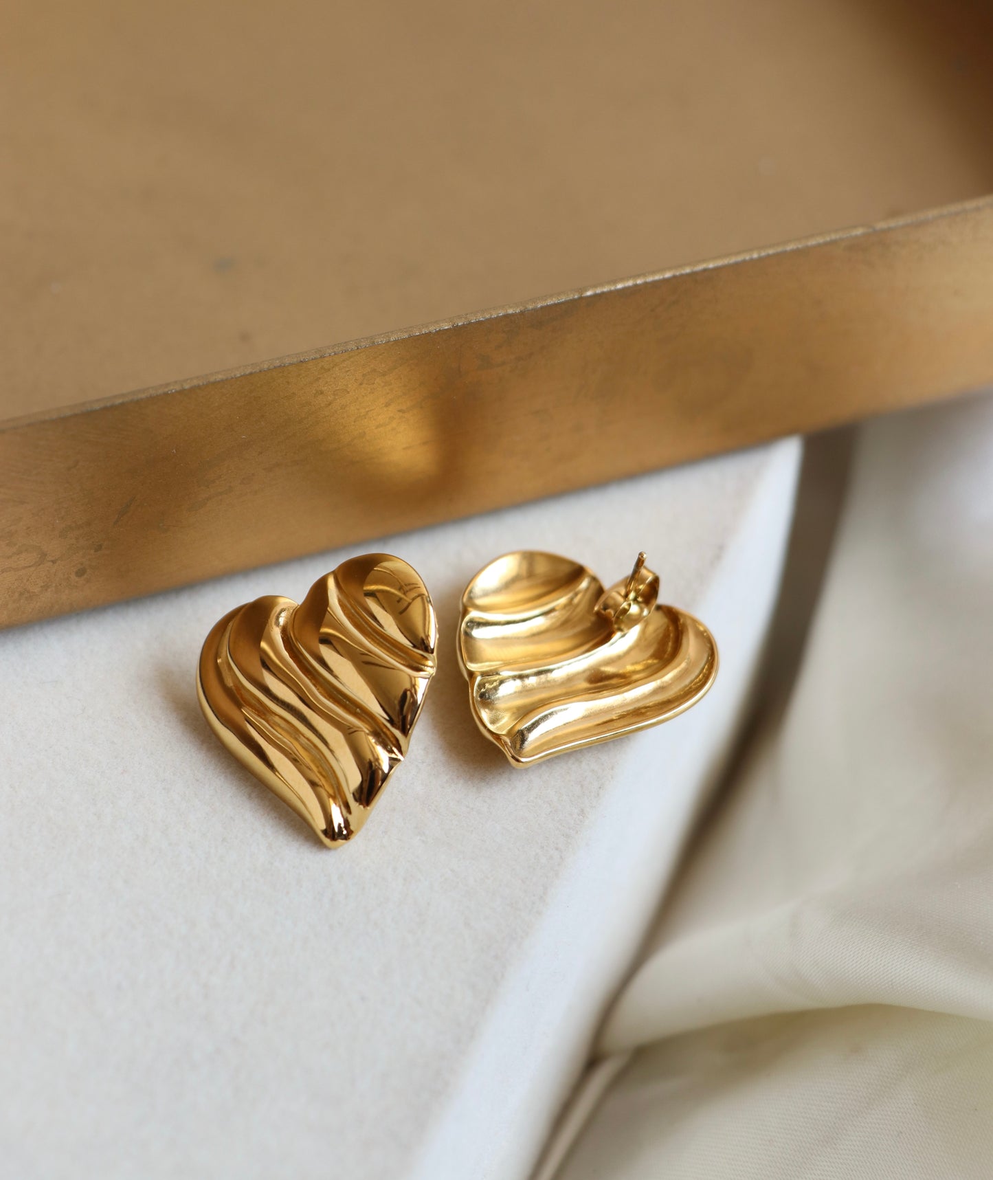 Vanilla Heart Studs