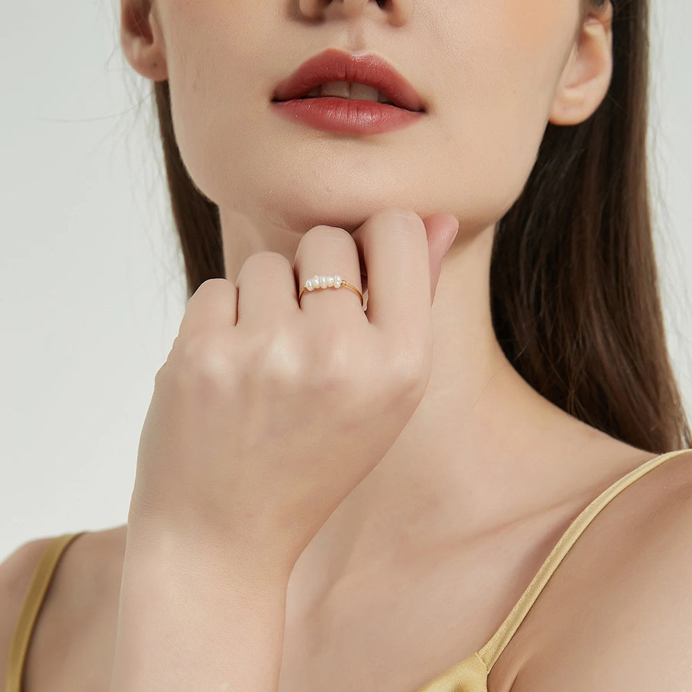 Dainty Marine Pearl Ring (Free size)