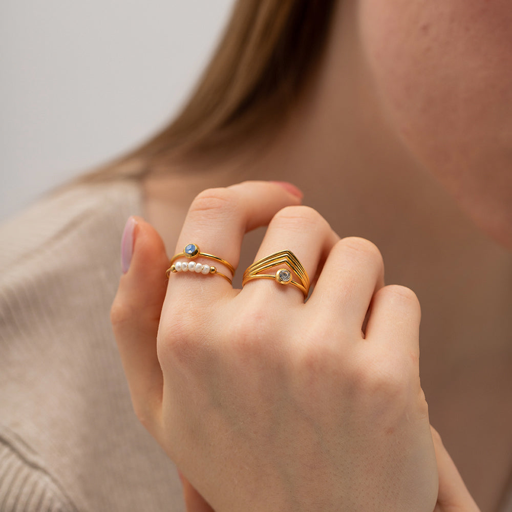 Dainty Marine Pearl Ring (Free size)