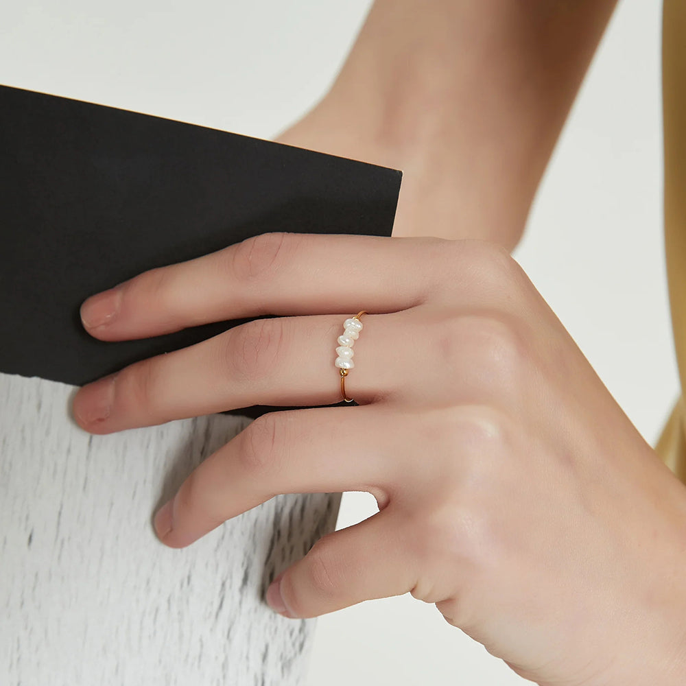 Dainty Marine Pearl Ring (Free size)