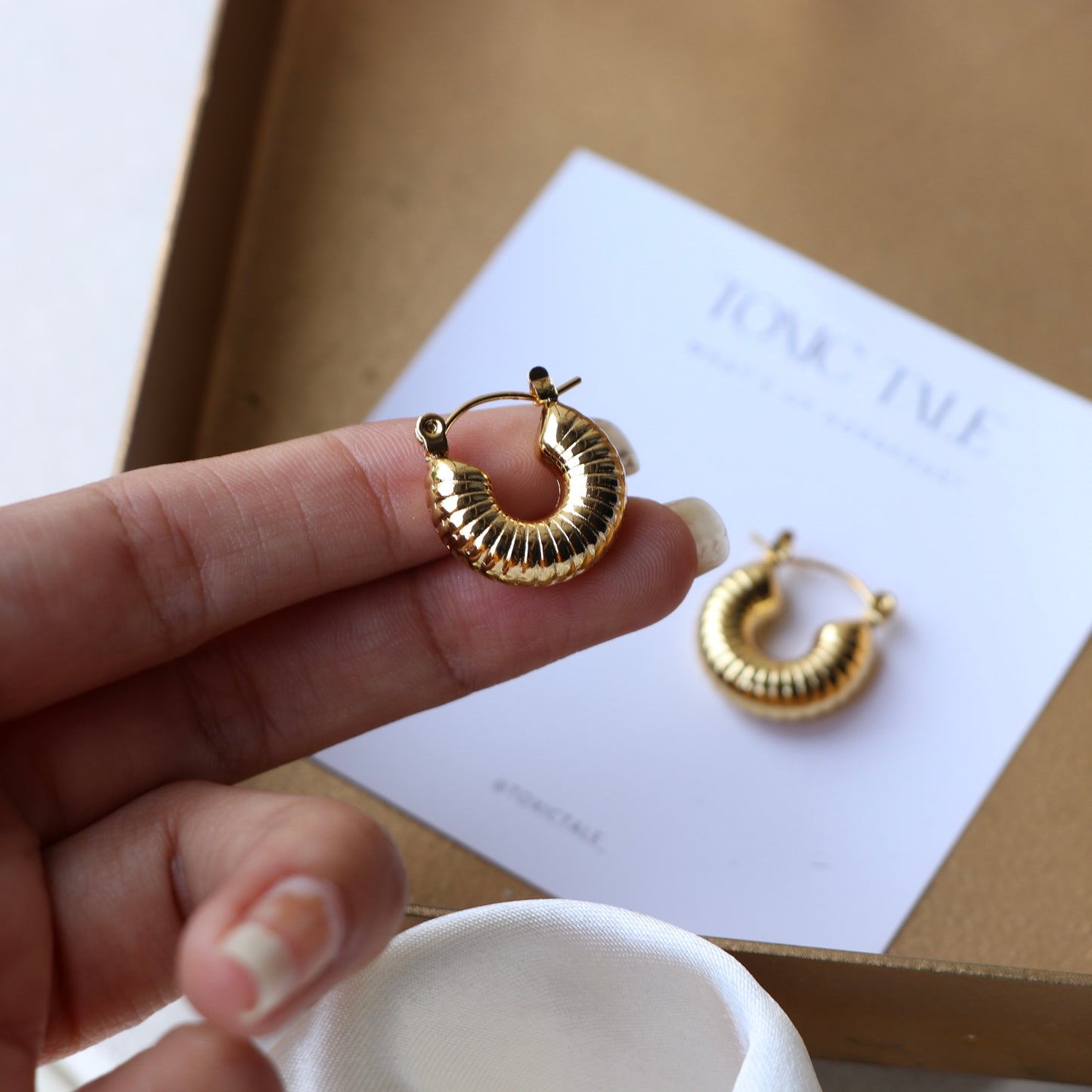 Mini Cordelia Hoops