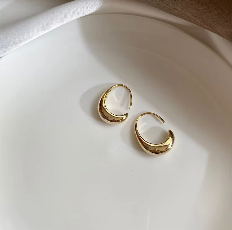 Katia Hoops