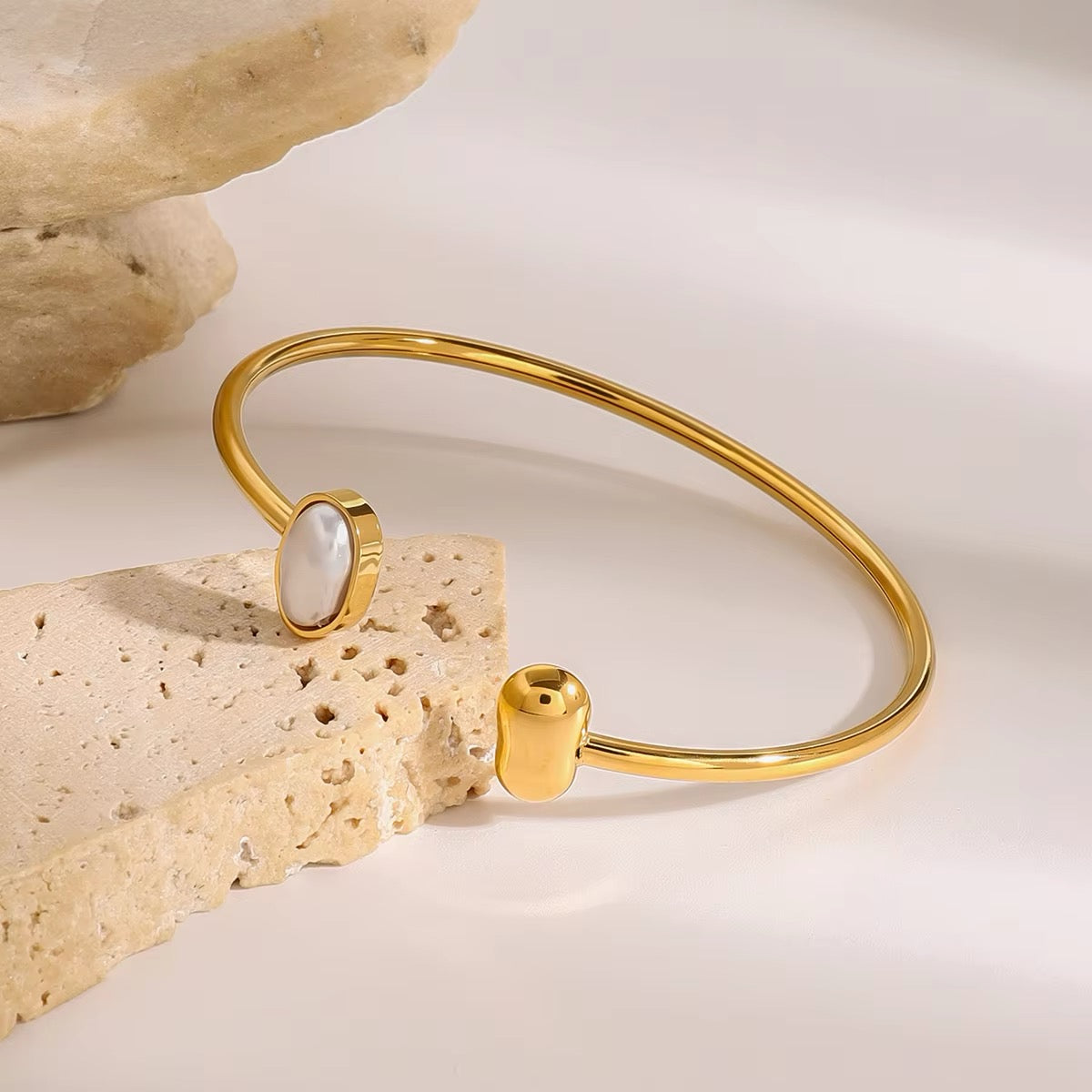 Venus Pearl Hand Cuff ( Adjustable)