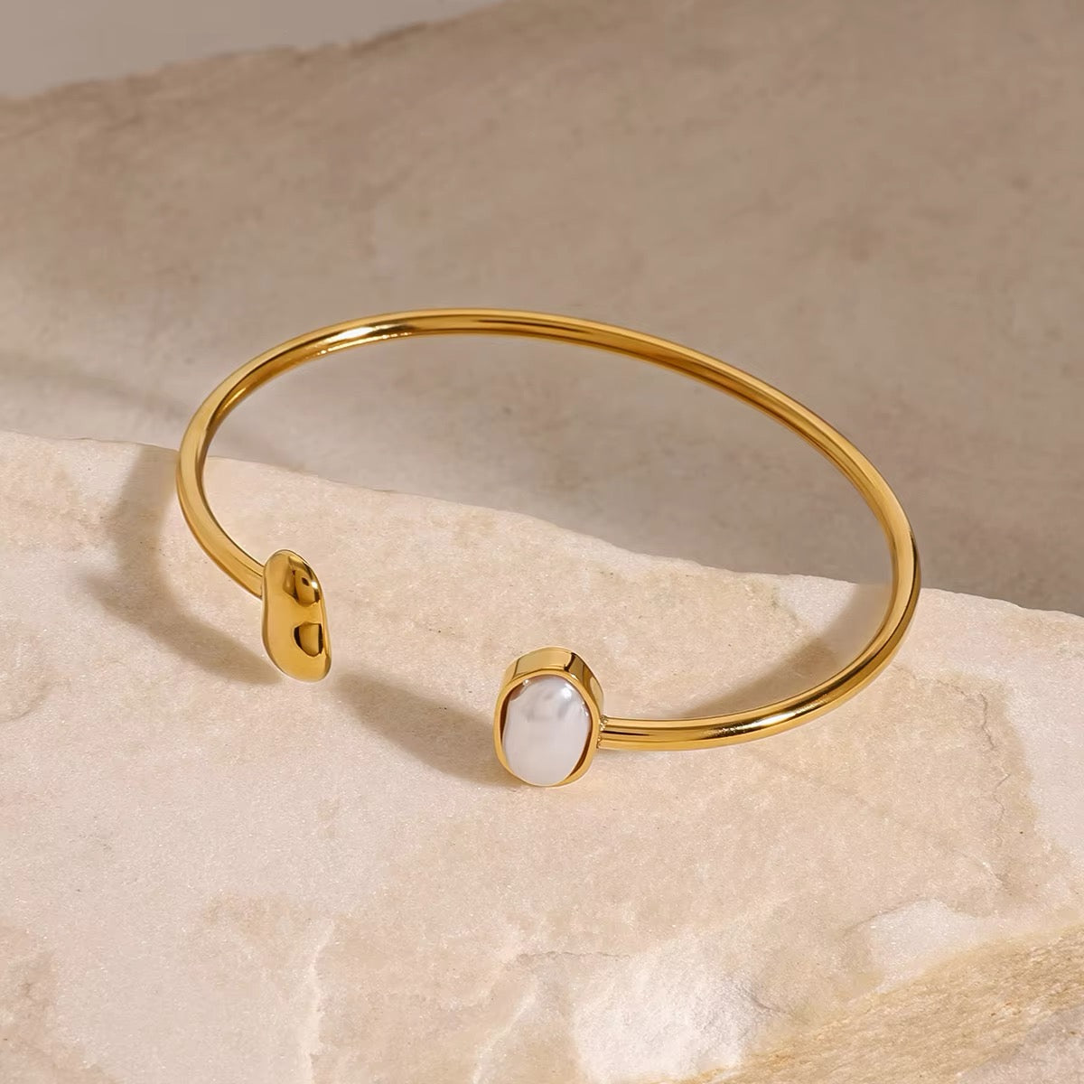 Venus Pearl Hand Cuff ( Adjustable)