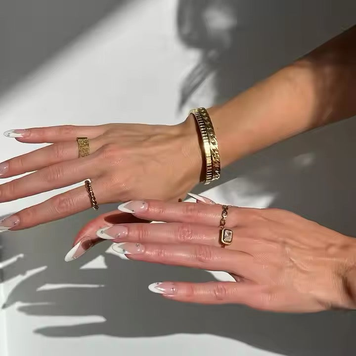 Cleopetra Band Ring