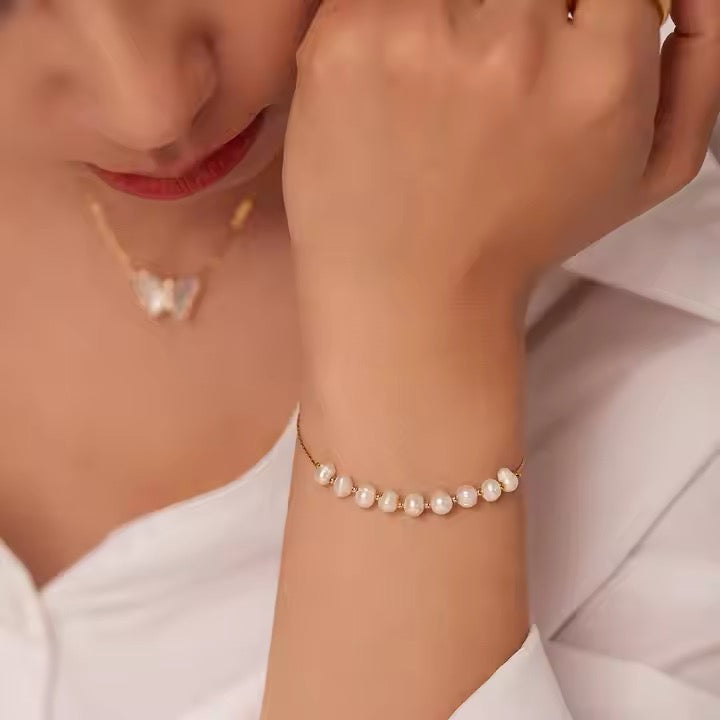 Poisoned Pearl Bracelet ( Natural Pearl)