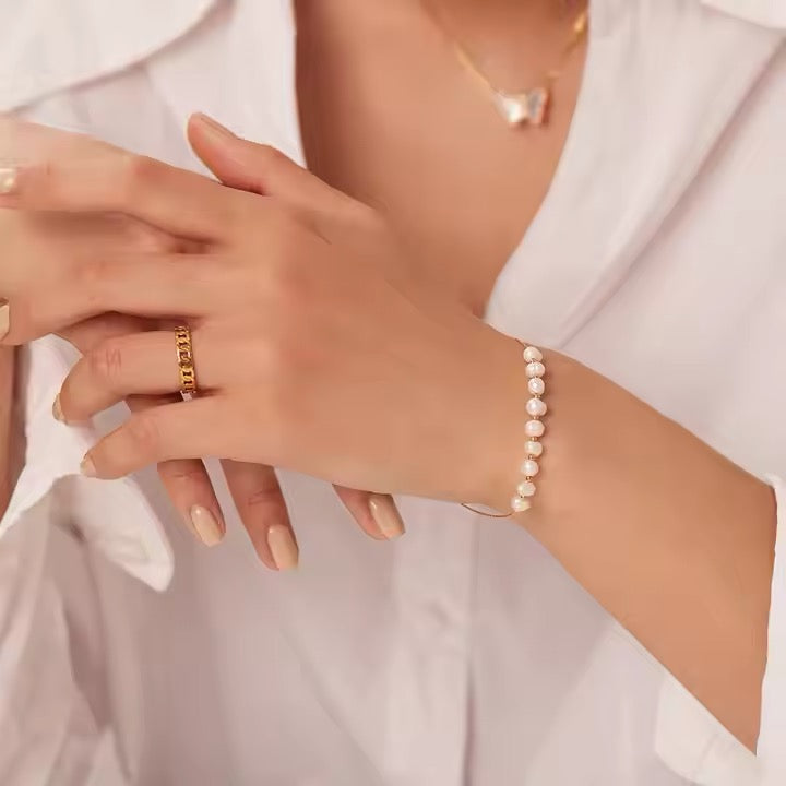 Poisoned Pearl Bracelet ( Natural Pearl)