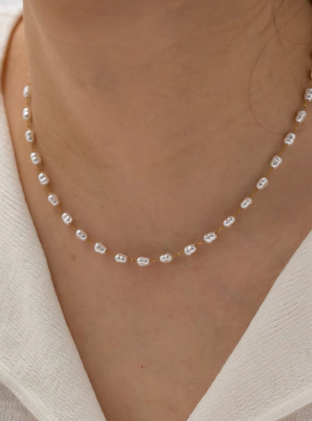 Pairs Fresh Pearl Necklace