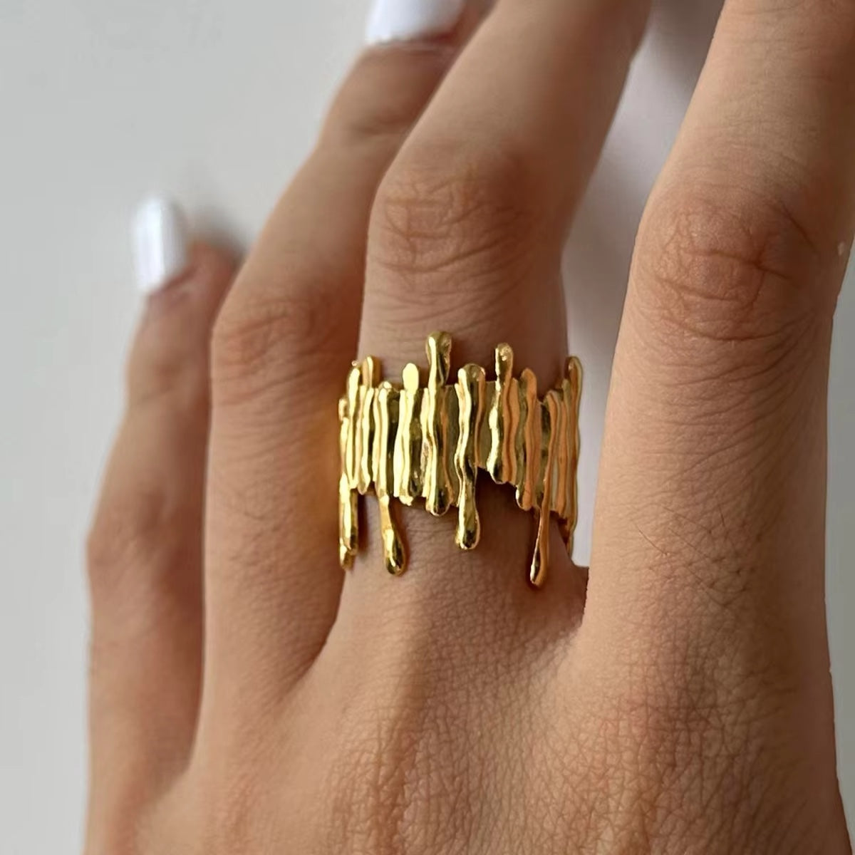Medusa Stripped Ring (Adjustable)