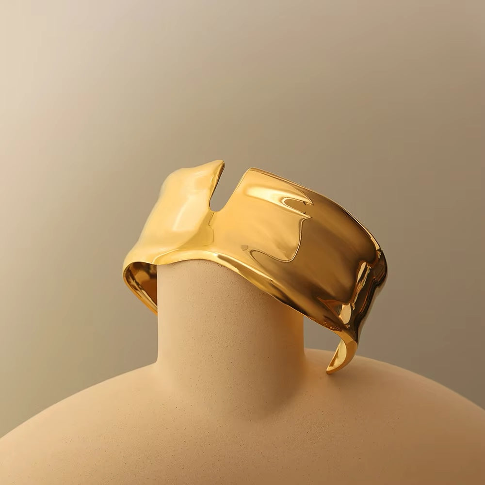 Kriss Iconic Gold Band Bracelet