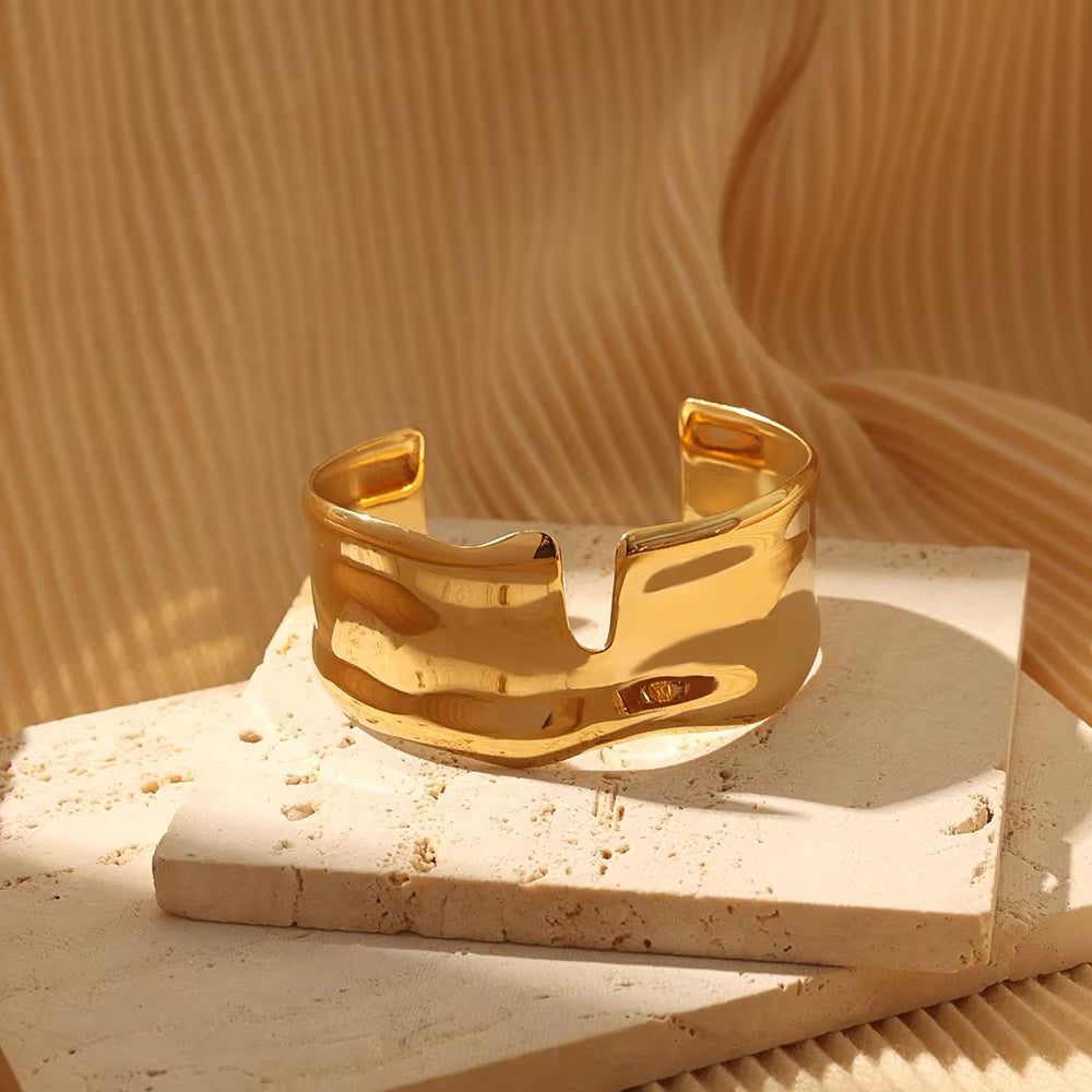 Kriss Iconic Gold Band Bracelet