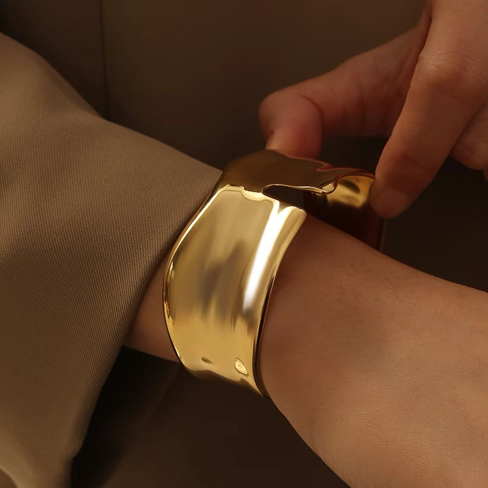 Kriss Iconic Gold Band Bracelet