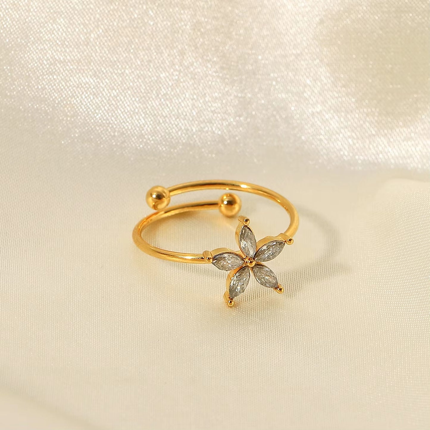 Fleur de Glace Ring ( Adjustable)