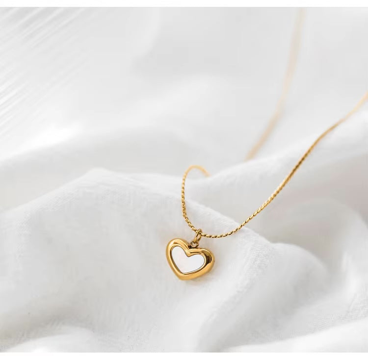Reign Mini Heart