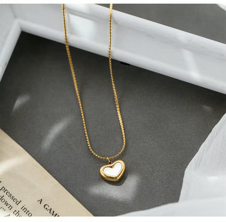 Reign Mini Heart