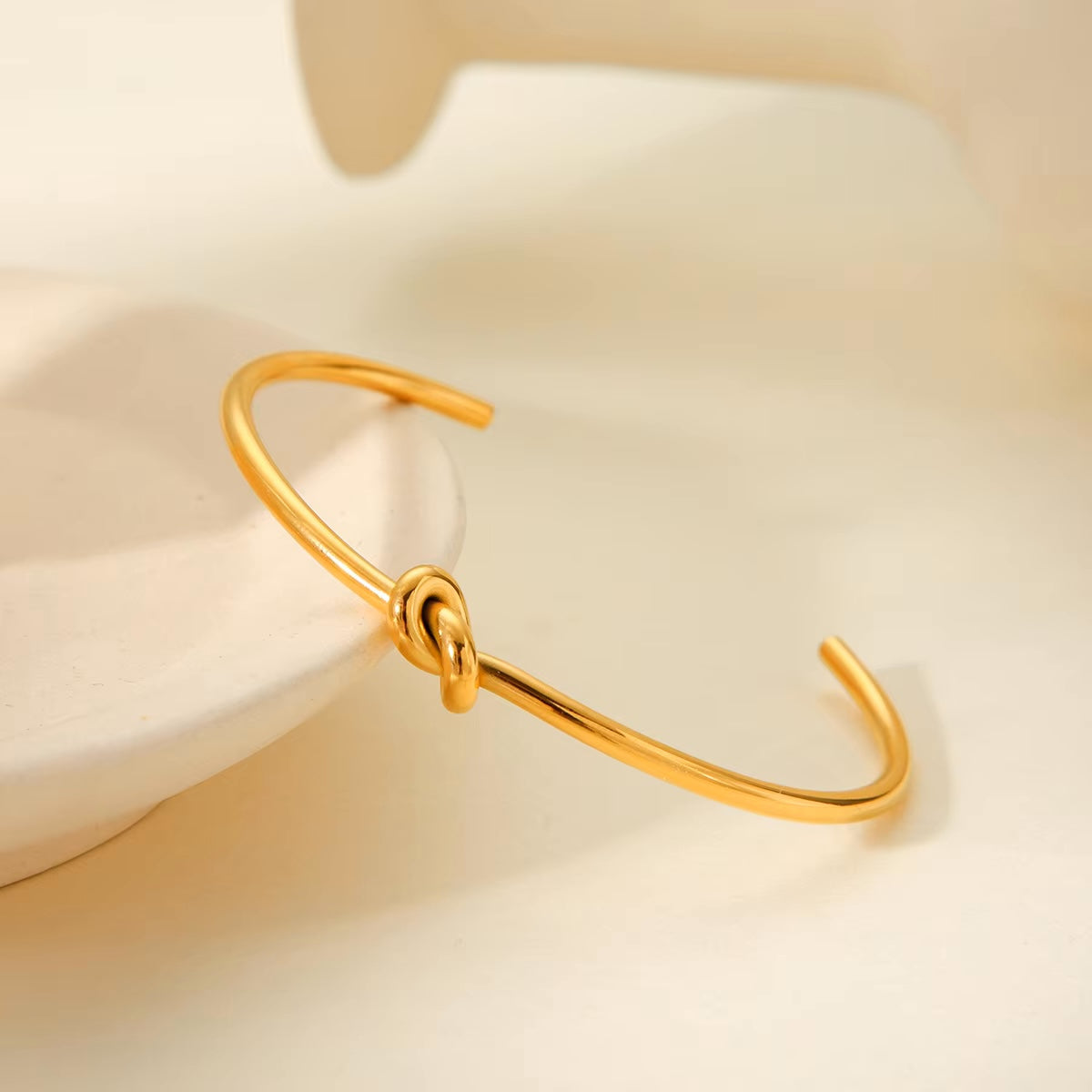 Katia Knot Bracelet ( Adjustable)