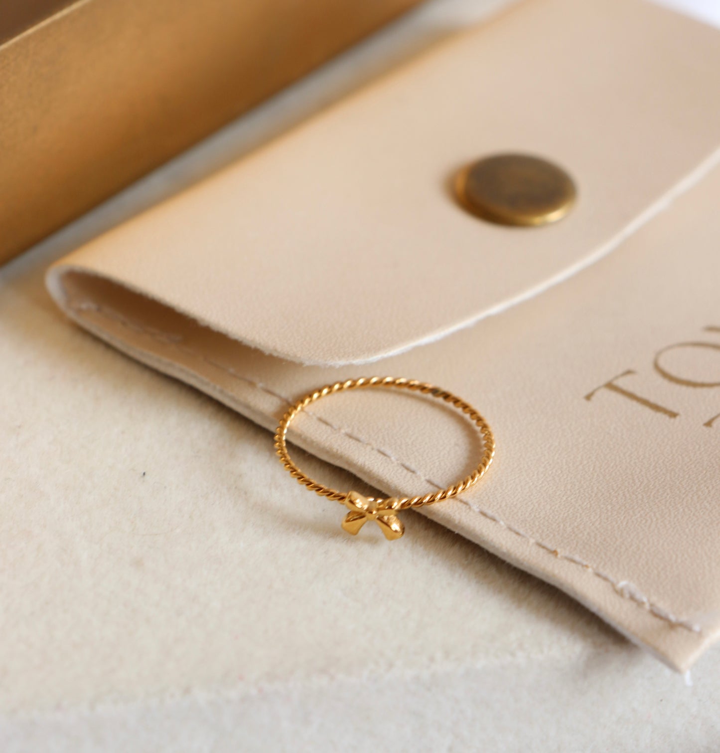 Dainty Bow Ring