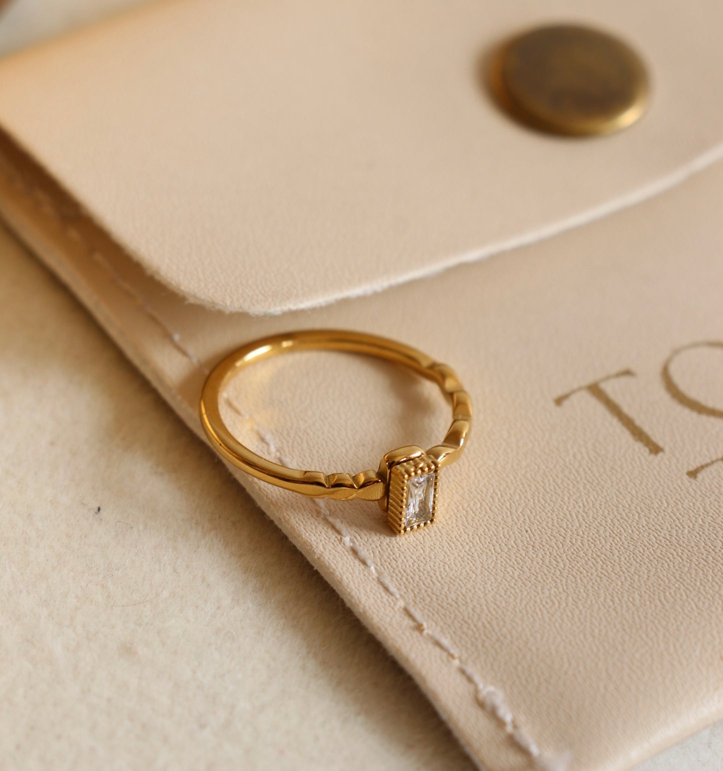 Dainty Zelda Zirconia Ring