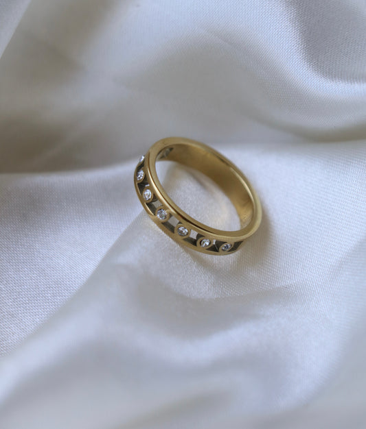 Ariana Zirconia Band Ring