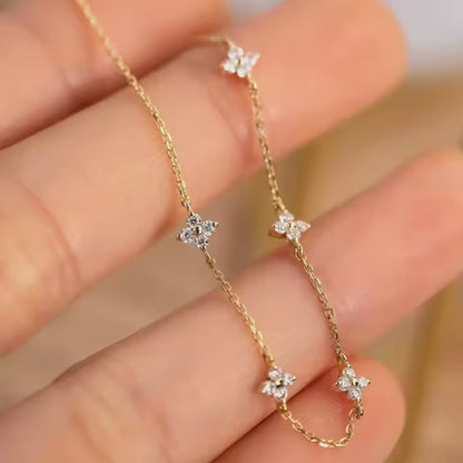 Dainty Zirconia Tira Bracelet