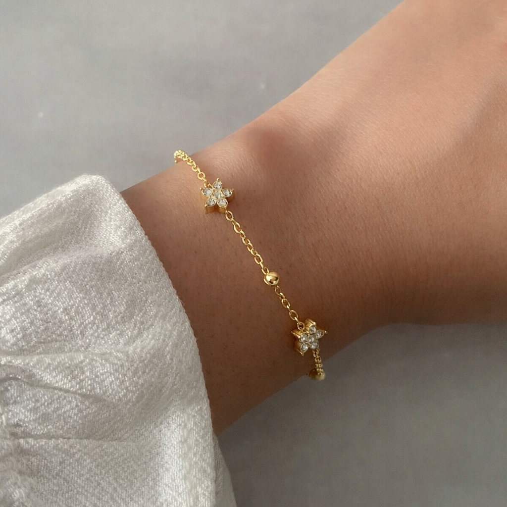 Sandrine Zirconia Flower Bracelet