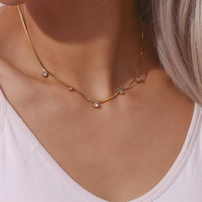 Hazel Zirconia Line Chain