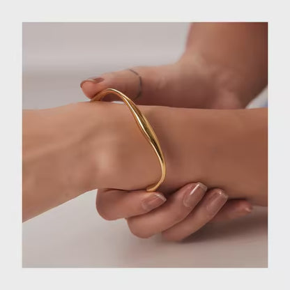 Katia Sleek Gold Band ( Adjustable)