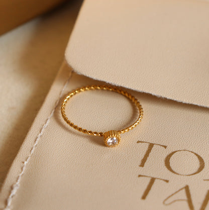 Dainty Ziri Ring