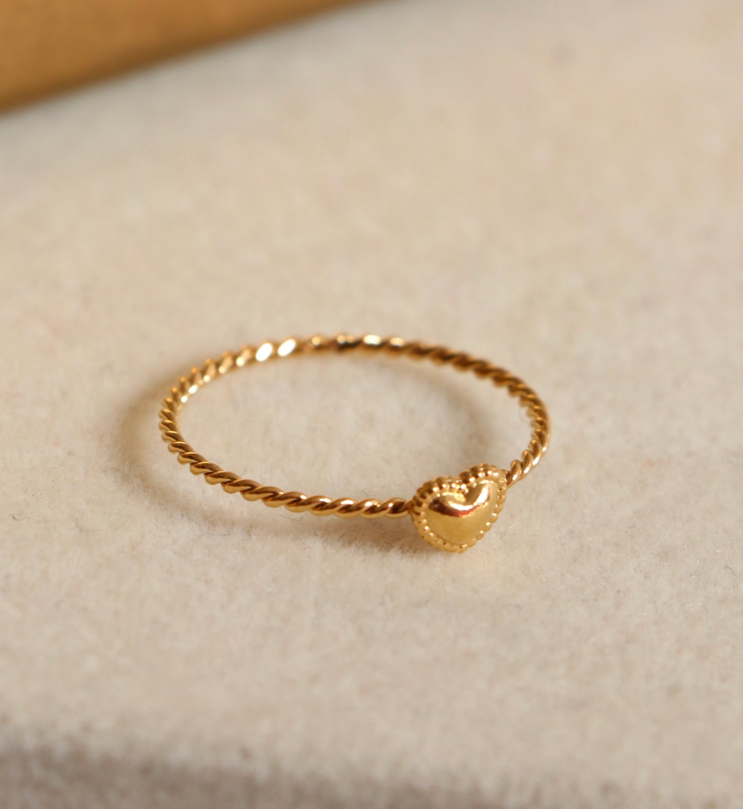 Dainty Heart Ring