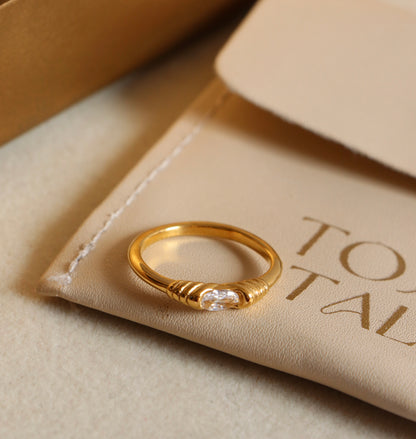 Tira Rhinestone Ring