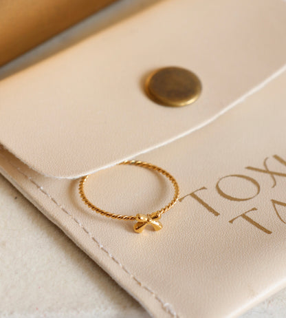 Dainty Bow Ring