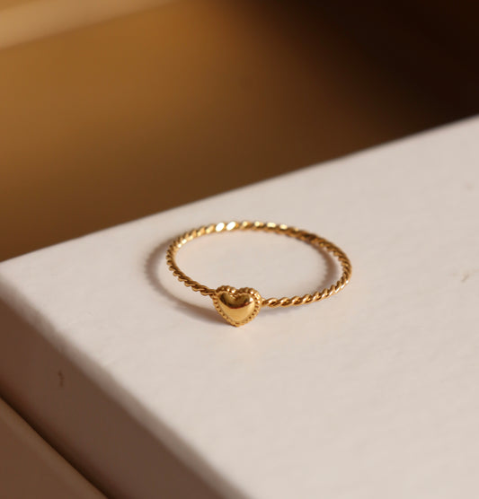 Dainty Heart Ring