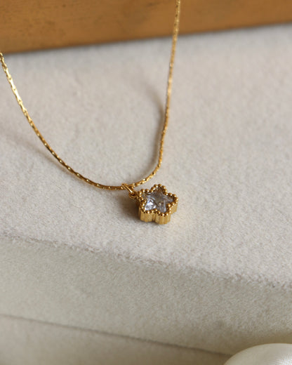 Nuri Zirconia Star Necklace