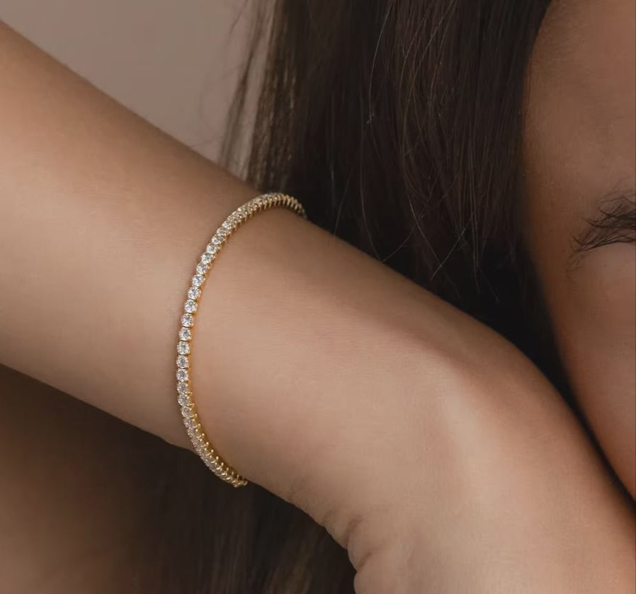 Dainty Bella Tennis Bracelet ( 1.5 mm Thickness)