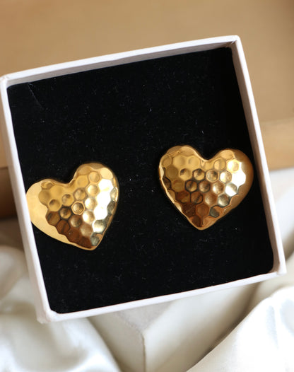 Heart’s dented studs