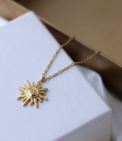 Golden Daylight Necklace