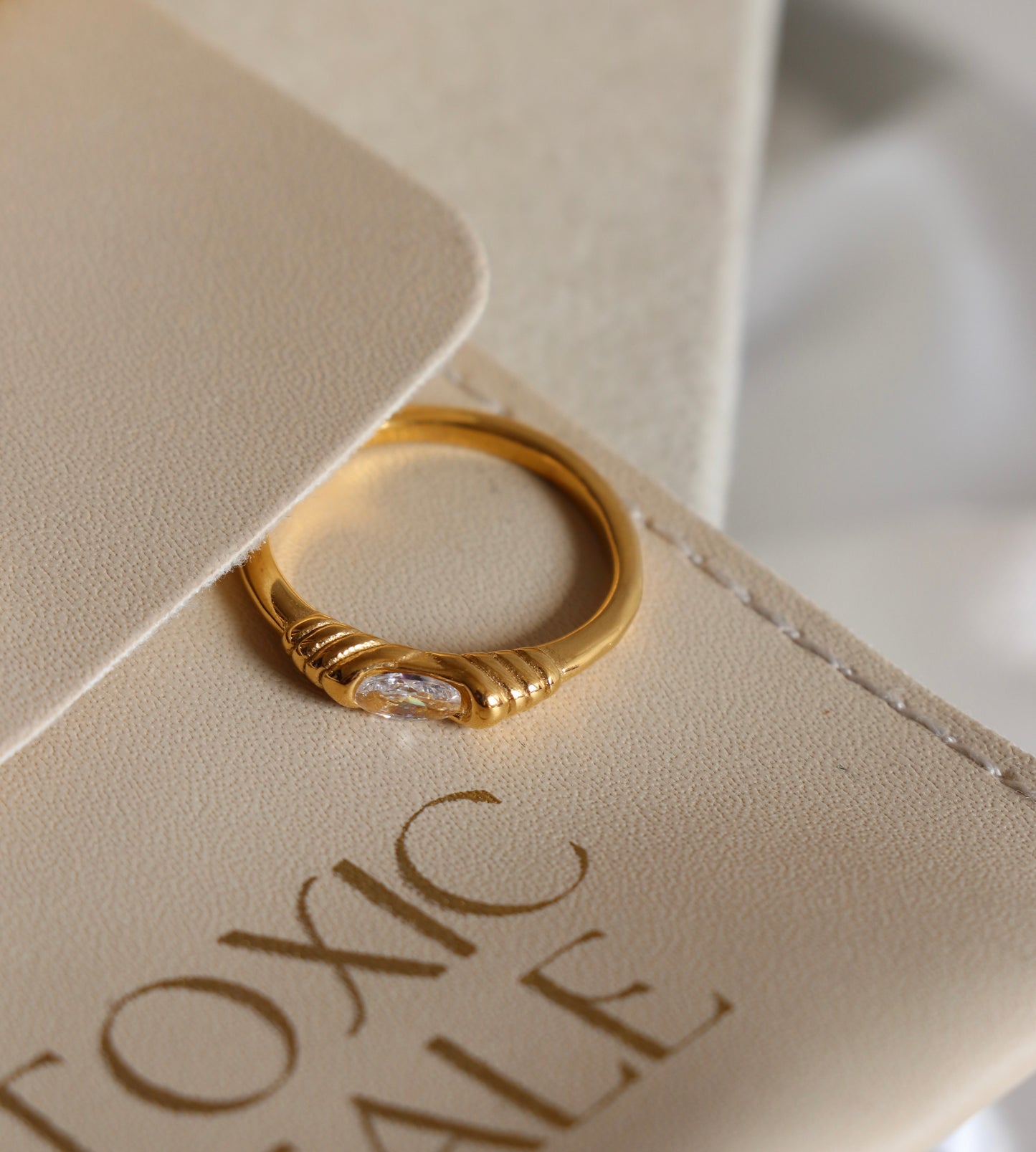 Tira Rhinestone Ring