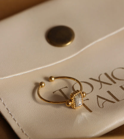 Ariana White Rhinestone Ring ( Adjustable)