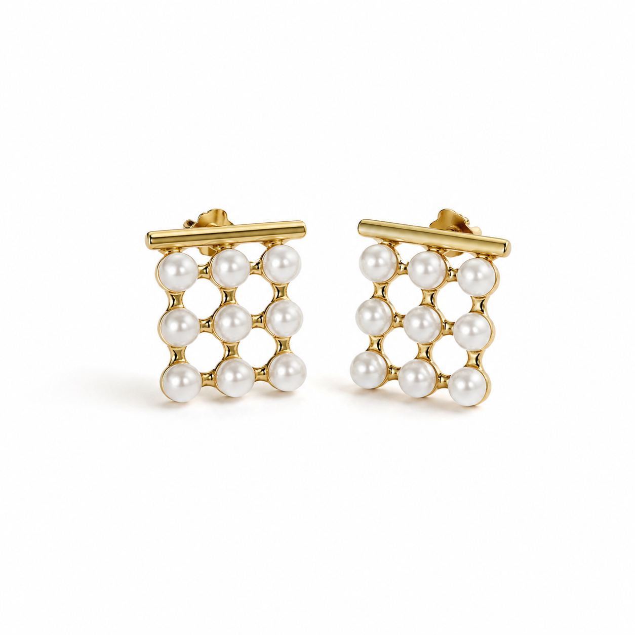 Paris Pearl Studs